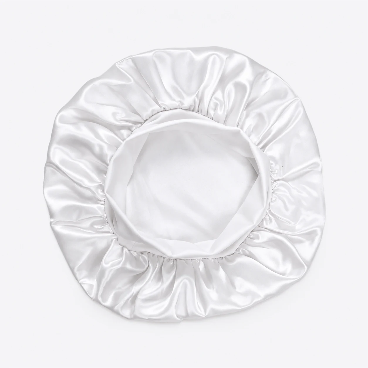 Round bonnet with band